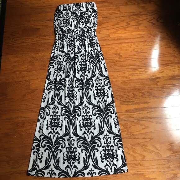 Fashionomics strapless woman’s maxi dress size small. - Picture 3 of 5